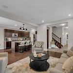 Villa Luxurious And Beautiful,
