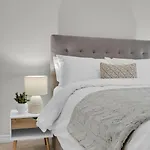 Luxurious And Beautiful, Ottawa