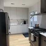 Modern Home For 10+ With Hot Tub!