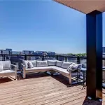 Luxury Townhome- Rooftop Terrace