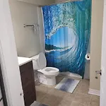 Lovely Guest Entire Minutes From Airport Guest house