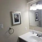 Lovely Guest Entire Minutes From Airport Ottawa
