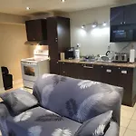 Lovely Guest Entire Minutes From Airport Guest house Ottawa