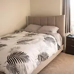 Beautiful Home 5 Minutes From Ottawa Airport