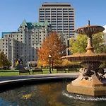 Lord Elgin Hotel