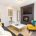 Pet-Friendly 2Br Condo - Near The University