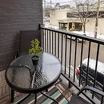 Pet-Friendly Home Near Chinatown & Little Italy