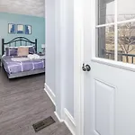 Pet-Friendly Home Near Chinatown & Little Italy