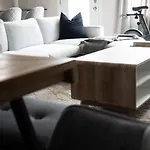 Homestay Transpark