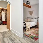 Heritage Home In Prime Byward Market Location