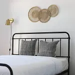 20 Min Dt 12 Min Yow Sleeps 8 Quiet Home W Parking