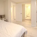Luxury Brand New Villa With Free Parking In Ottawa