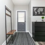 Apartment With 2Br In Vanier - Work-Friendly