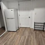 A Bright Cozy 1 Bedroom Unit In The Basement