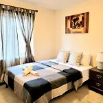 Graceful Oasis Homestay *