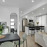 Apartment Modern 2br Near Downtown Free Parking Ottawa