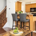 Cozy Modern 4br With Sunny Patio * Ottawa