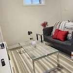 Homestay Liberty Close To Downtown *