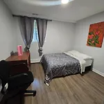 Homestay Ada's *
