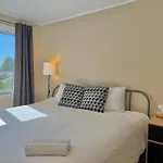 King Size Bedroom & Private Bathroom & Free Parking