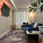 Homestay Lovely One Bedroom Just 4 Minutes From Int Airport Ottawa