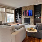 Manotick *
