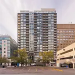 Luxury 2-Bedroom Penthouse Downtown With Free Parking