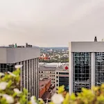 Luxury 2-Bedroom Penthouse Downtown With Free Parking