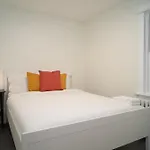 Montfort Hotel