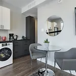 Alterra Studio In Beechwood 4