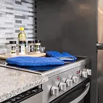 Apartment Pet-friendly 2br - Near University Ottawa