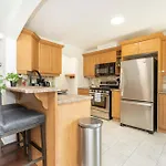 Cozy Modern 4Br Home With Sunny Patio