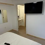 Apartment Private Entrance, Private Bathroom, Bedroom And Workspace