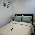 Private Entrance, Private Bathroom, Bedroom And Workspace * Ottawa