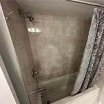 Holiday home Lovely 2 Bedroom 2 Bath