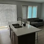 Lovely 2 Bedroom 2 Bath Holiday home Ottawa