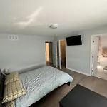 Lovely 2 Bedroom 2 Bath