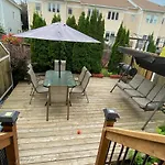Cute 3 Bedrooms Townhouse In Kanata Holiday home *