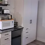 Modern Apt In Mcleod Ottawa