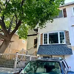 The Dows Retreat With 2 Car Driveway