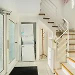 Private 3 Bedrooms Downtown W Balcony Apartment