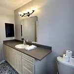 Spacious 4br Near Kanata Tech Park Ottawa