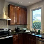 Spacious 4br Near Kanata Tech Park Holiday home Ottawa