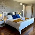 Holiday home Spacious 4br Near Kanata Tech Park *