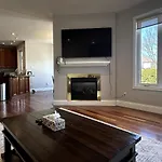 Spacious 4br Near Kanata Tech Park Holiday home Ottawa
