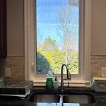 Spacious 4br Near Kanata Tech Park