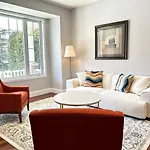 Holiday home Spacious 4br Near Kanata Tech Park