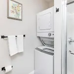 Apartment Modern 1br King Bed Near Rideau River & Dt