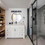 The Place King 2 Bedroom Apartment