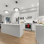 Apartment Bliss Modern Luxury 3bed Entire Townhome Free Parking